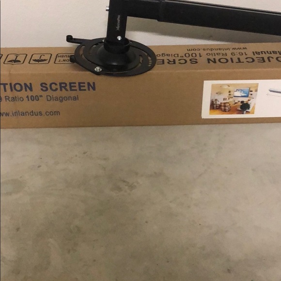 proHT Other - Projection screen and wall mount